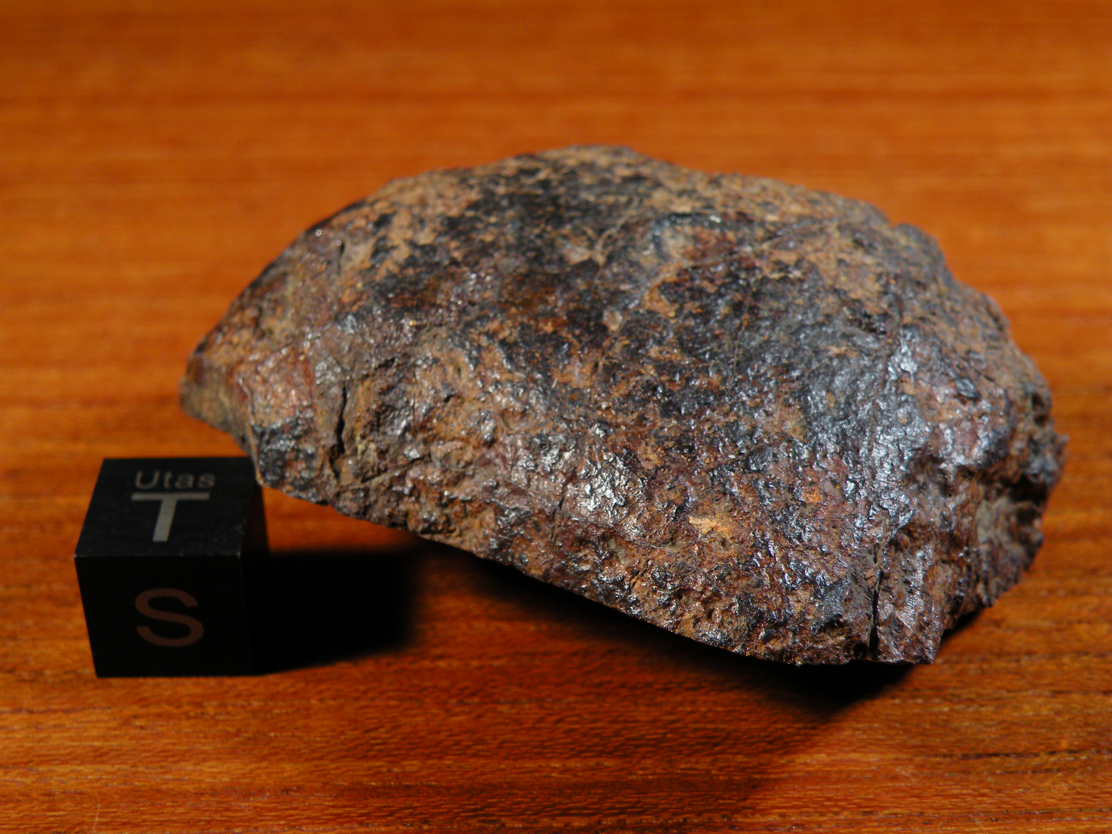 Meteorite rock rust фото 2