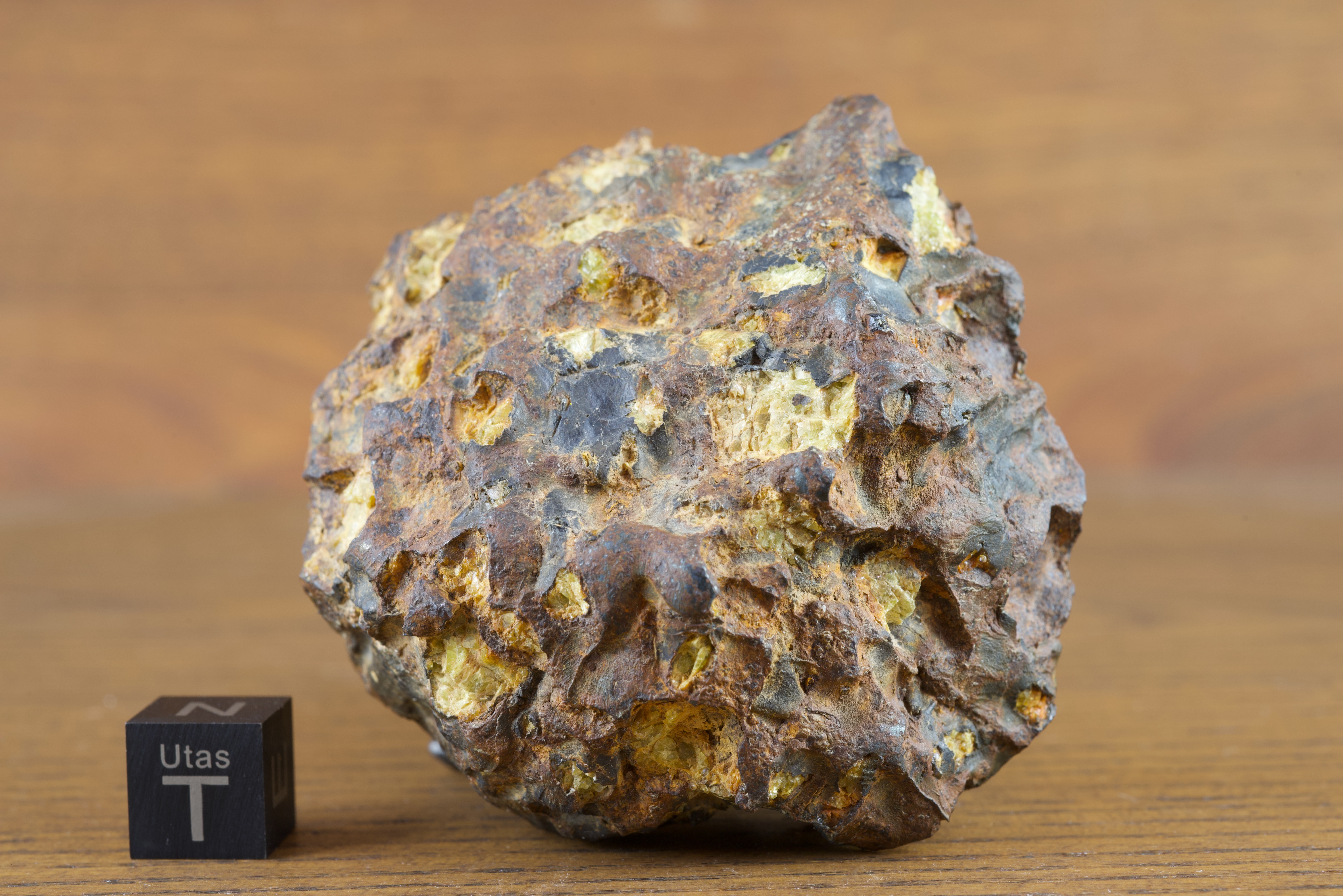 Meteorite rock rust фото 72